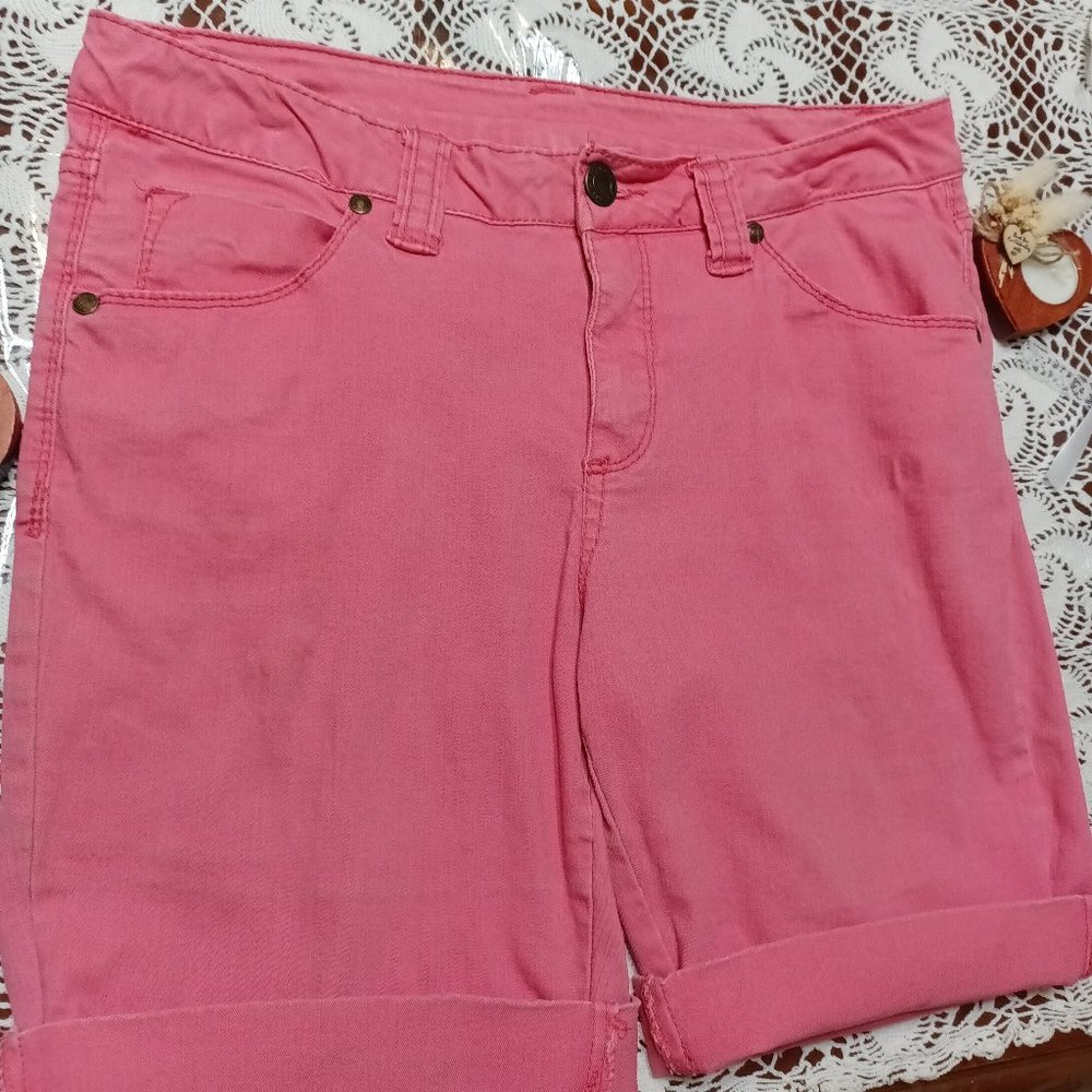 Women's Shorts, Pink, Size 6, W-15", I-8 1/2", Rise-9"